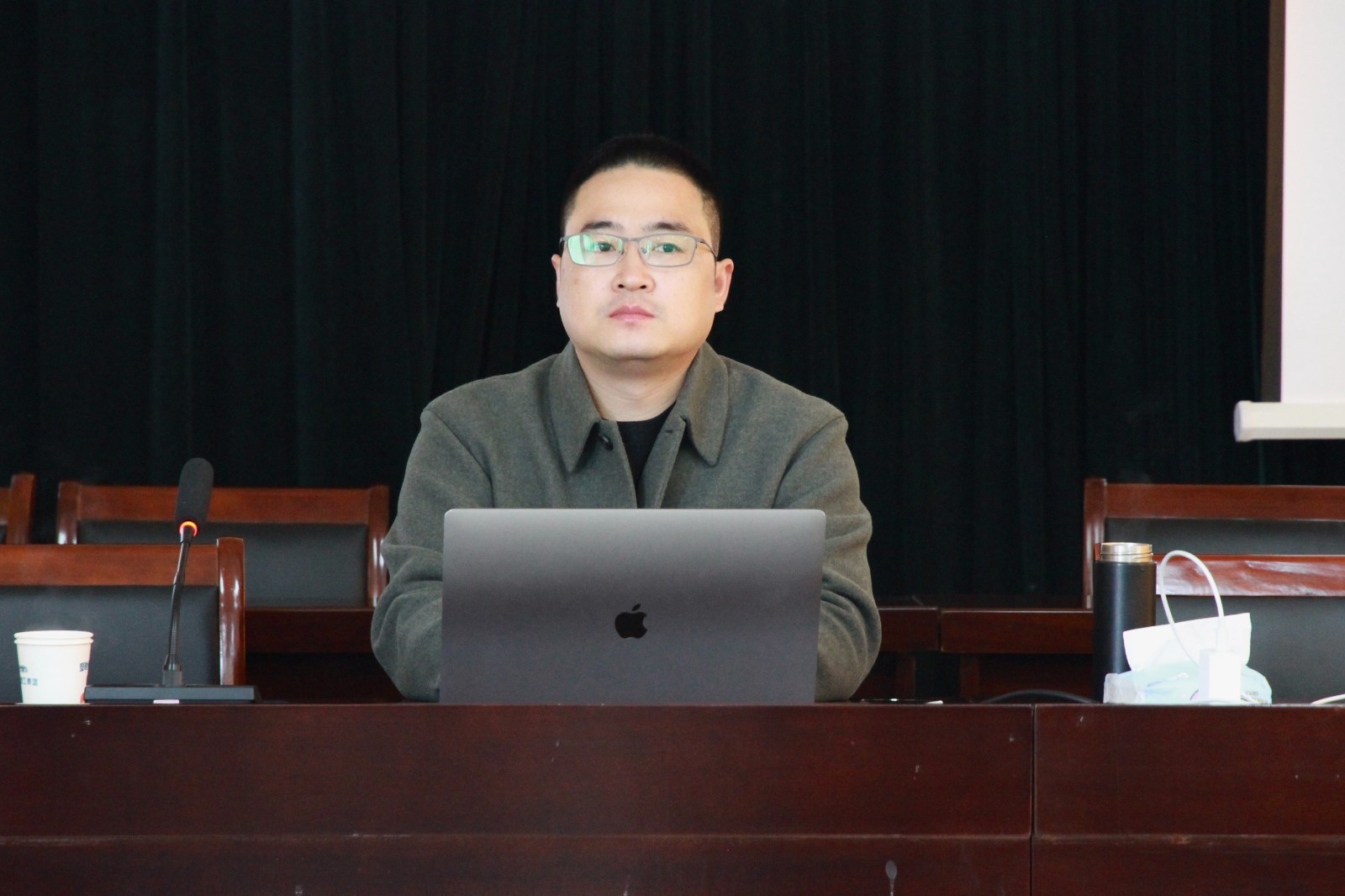 微信图片_20251208085300_111_450.jpg 微信图片_20251208085300_111_450.jpg